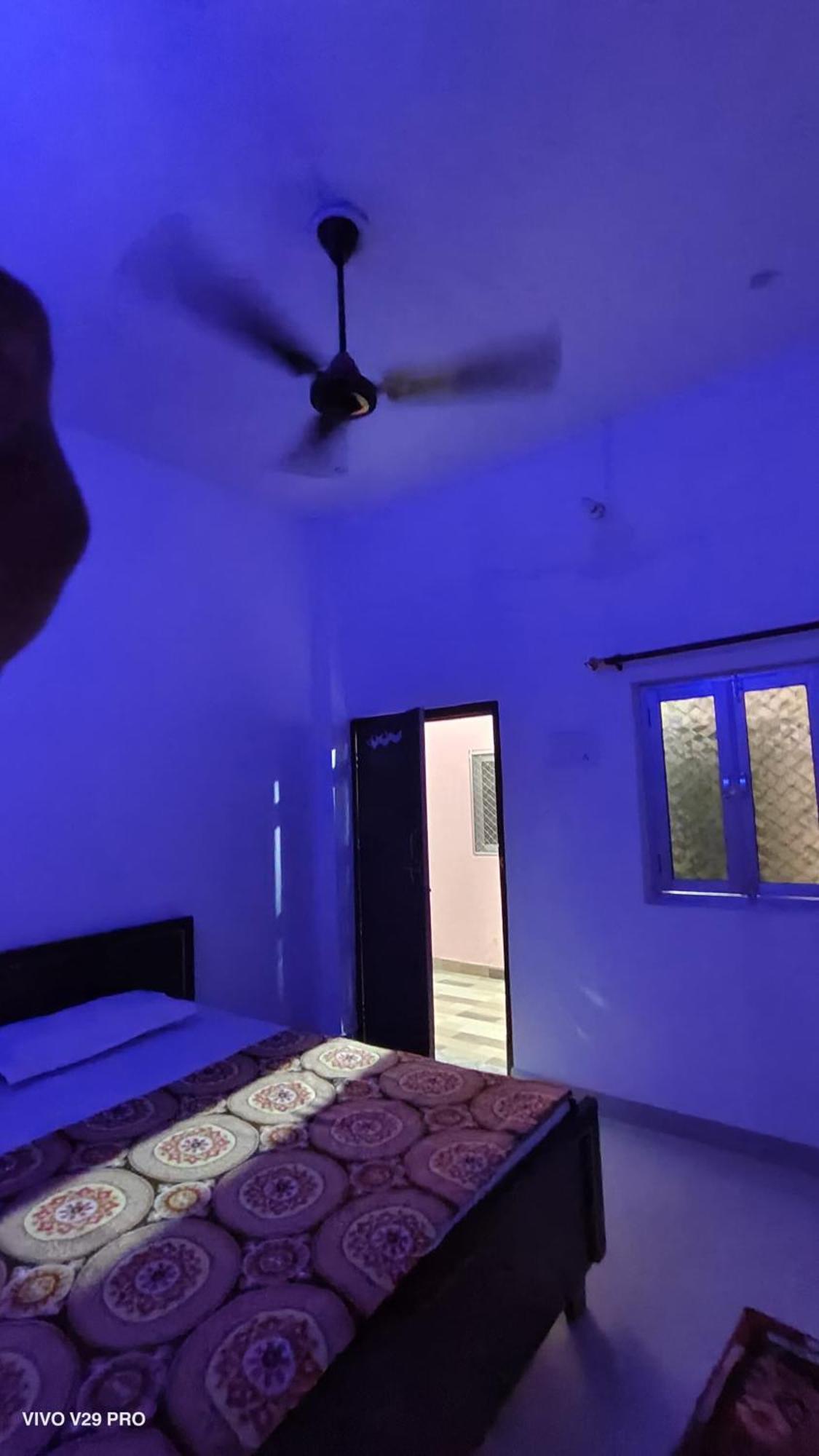 Maa Kaushalya Guest House In Ayodhya Exterior foto